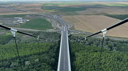 Drumurile care fac legătura cu Podul de la Brăila se deschid vineri, la 2 ani de când podul a fost inaugurat