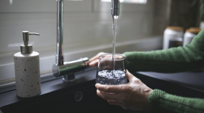 Apă contaminată cu arsen, în două comune din Prahova. Consumul a fost interzis, iar autorităţile au început verificările