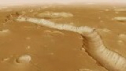 Imagini uimitoare cu un gigantic labirint de pe Marte. ”Cu miliarde de ani în urmă, apa a curs prin acest canal” | VIDEO