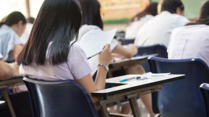 Zi de foc pentru elevi. Emoțiile ating cote maxime la proba de Matematică a Evaluării Naționale 2025