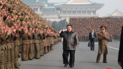Măsura luată de Kim Jong-un pentru a calma furia rudelor militarilor morți în războiul din Ucraina: ”Dreptul de ședere în capitală, onoare rară”