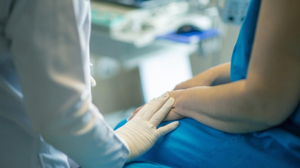 Povestea unei tinere care a primit un diagnostic devastator la 22 de ani: „Eram balonată, mă simțeam plină tot timpul”