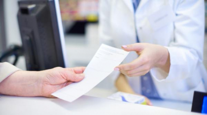 Medicamentele ieftine, ținute până la doi ani la coadă pentru a intra pe lista de compensate 