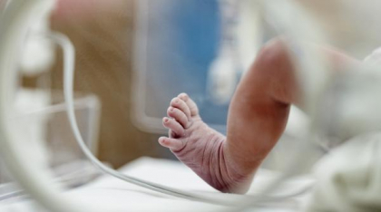 Premieră mondială: un bebeluș a devenit primul pacient din istorie tratat prin editare genetică personalizată