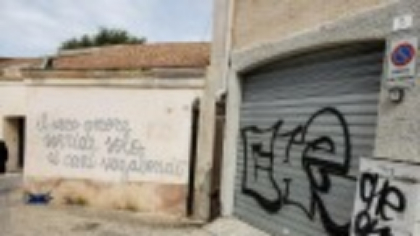 Ce au descoperit polițiștii după ce au văzut un român când ieșea dintr-un garaj din Milano. VIDEO
