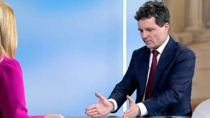 Detaliul de pe telefonul lui Nicușor Dan, la interviul cu Andreea Esca, care i-a făcut pe 20.000 de români să dea Like