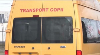 Microbuz școlar, implicat într-un accident în județul Alba