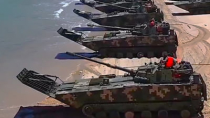 Imagini înfricoșătoare cu „tancurile maritime“ ale Beijingului în apropierea Taiwanului, în timp ce insula lansează cele mai ample exerciții militare din istoria sa