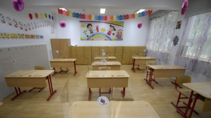 Fără politică în școli, mesajul Ministerului Educației și Cercetării