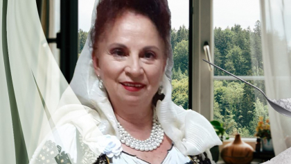 Vine soacra în vizită? Trucurile ieftine ale vedetelor pentru a albi rapid perdelele. Gherghina Stancu: „Sarea grunjoasă pentru murături face minuni!”