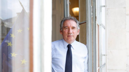 Guvernul francez riscă să cadă. Piețele financiare, sensibile la criza politică din Hexagon