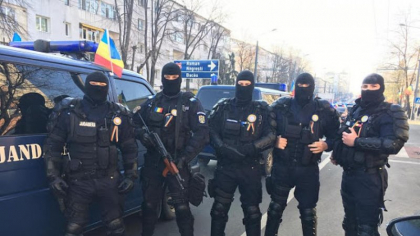 Reacția Jandarmeriei cu privire la dispozitivul instalat la Parchet, unde este audiat Georgescu: „Ne aflăm în situația gestionării unei adunări publice nedeclarate”