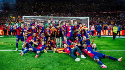 FC Barcelona este noua campioană a Spaniei. Hansi Flick a sărbătorit titlul în fața rivalilor din oraș