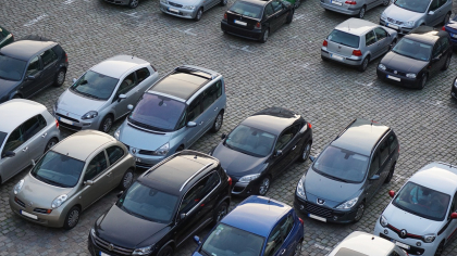 Parcările supraetajate din București se scumpesc. Când va avea loc această schimbare și cât vor avea de plătit șoferii
