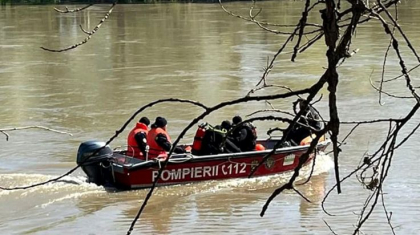 Un adolescent de 16 ani a fost găsit mort în Dunăre, în orașul Corabia