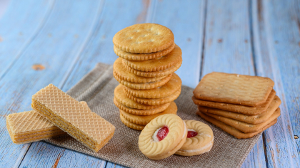 Întrebarea care bagă pe toată lumea în ceață. De ce biscuiții au găuri și care este rolul lor, de fapt