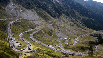 Sezonul de vară pe Transfăgărășan 2025: Când începe circulația rutieră pe cel mai spectaculos drum montan din România