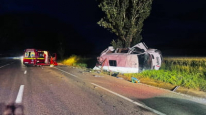 Un microbuz și un autocar cu 60 de ucraineni s-au ciocnit în Bacău. A fost activat Planul Roșu de intervenție