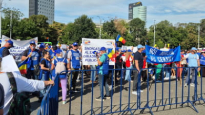 Cum fentează bugetarii vizați de concedieri planul lui Bolojan. Reducerea de personal cu 20 la sută ar trimite acasă peste 150.000 de angajați