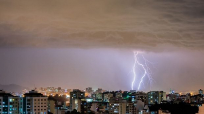 De când se schimbă vremea, după zilele de foc cu 40 de grade. Meteorolog ANM: „Vor fi averse torențiale, vijelii, grindină”
