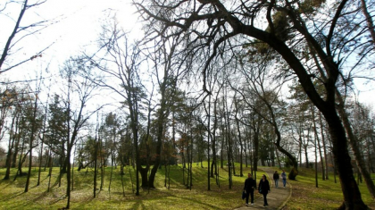 Prognoza meteo pentru următoarele patru săptămâni. Vremea este schimbătoare. Meteorologii anunţă că se va încălzi la sfârşitul lunii mai