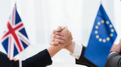 Noul acord istoric Marea Britanie-UE, pe scurt. Punctele principale privind mobilitatea tinerilor, exporturi și apărare