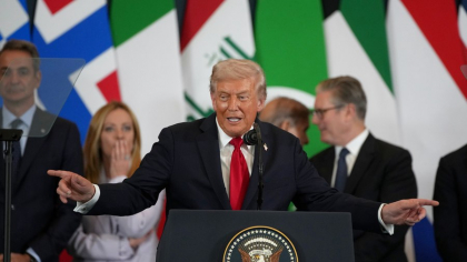 Trump a stârnit râsete la summitul din Egipt glumind cu liderii europeni. Ce a avut de spus despre Meloni