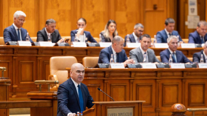 Cabinetul Bolojan, cu mandatul pe masă în Parlament
