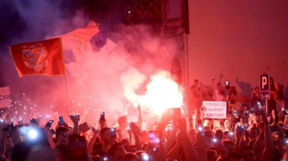 Vucic sfidează protestele de masă din Serbia: „Nu voi ceda, nu negociez cu teroriști”/ Ciocniri cu poliția