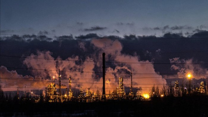 Atac ucrainean asupra unei rafinării de petrol ruseşti