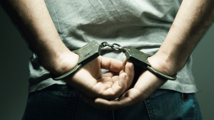 Profesor din Hunedoara, acuzat că ar fi violat o fostă elevă, în vârstă de 15 ani. A fost arestat preventiv