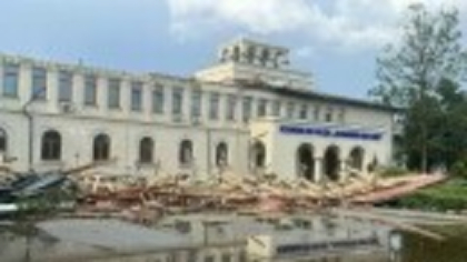 O clădire a Academiei de Poliţie, avariată grav de furtună. Sindicatul Europol: „Efecte ale unui sistem putred” | FOTO