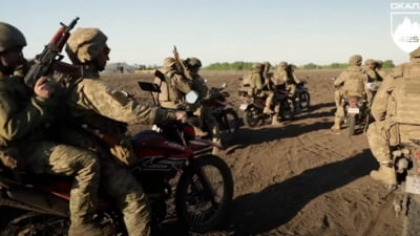 Războiul „modern” în 2025, dincolo de drone și rachete. Tactica neobișnuită de luptă folosită de Ucraina împotriva forțelor Rusiei VIDEO