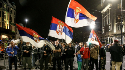 Protestatarii sârbi cer alegeri anticipate