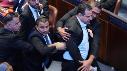 Momentul în care Trump este întrerupt în Knesset. Doi parlamentari israelieni au fost scoși din sală: „A fost foarte eficient”