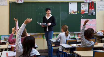 Daniel David: „Nu se pune problema reducerii salariilor sau concedieri în zona de educaţie şi cercetare”