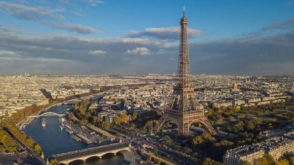 Turiștii și localnicii vor putea înota în Sena, începând din această vară. Unde și când va fi permis scăldatul în celebrul fluviu din Paris