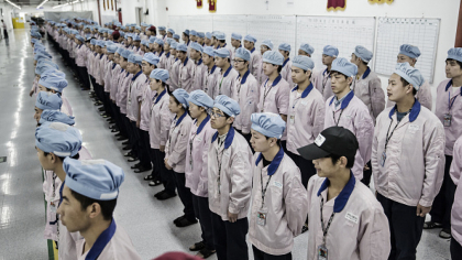 Soluţia chinezească la criză. Angajaţii de la stat au voia să-şi mai ia un job în privat