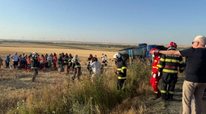 Un autocar cu 60 de ucraineni s-a răsturnat pe DN22, în Constanța
