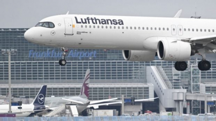 Un avion cu 205 persoane la bord a zburat fără pilot 10 minute, după ce copilotul, singur în cabină, a leșinat