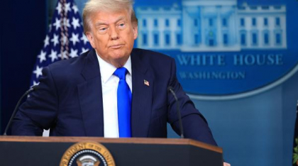 Trump, cel mai dur atac la Putin: „Spune numai prostii. Iau în considerare sancțiuni pentru Rusia. Am deblocat arme pentru Ucraina”