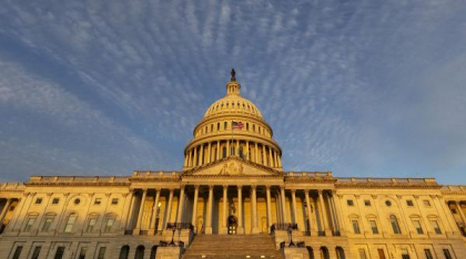 Democrații americani condamnă intervenția militară fără aprobarea Congresului
