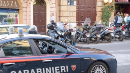 Iubirea s-a transformat în ură! Un român din Italia şi-a muşcat iubita cubaneză de ureche, apoi a împins-o de pe stâncă