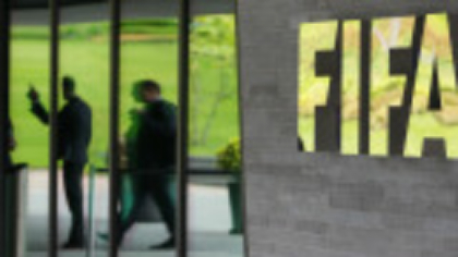 FIFA a sancţionat România după meciurile cu Bosnia şi San Marino pentru rasism şi aruncarea de obiecte în teren