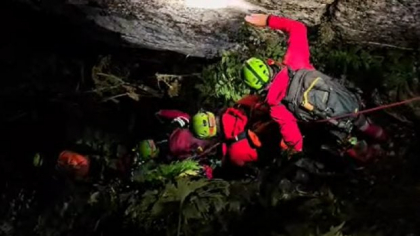 Un turist francez a căzut în Munții Bucegi. Opt salvamontiști au intervenit și a durat șapte ore să-l salveze | VIDEO