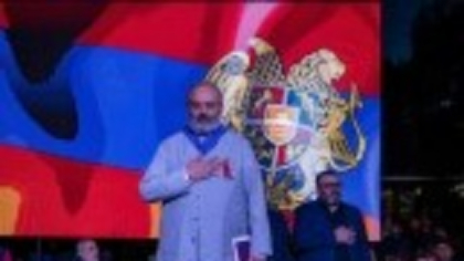 Premierul armean anunță dejucarea unei lovituri de stat a bisericii. ”Plan sinistru al clerului criminal oligarhic”