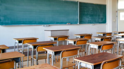 Plata cu ora pentru profesori, tăiată cu 50%. Depunerea dosarelor a început, dar tarifele îi revoltă pe dascăli: „Este inexplicabil”