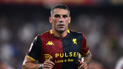 Nicolae Stanciu, trecut pe bancă la Genoa! Vieira i-a preferat un alt mijlocaș și l-a scos din primul „11”