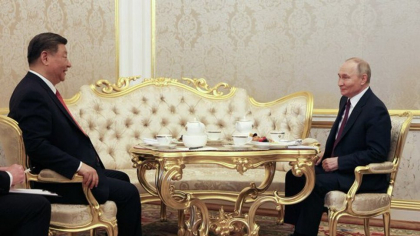 Momentul viral în care Jinping și Putin se invită reciproc să bea ceai, dar niciunul nu o face. „Foarte riscant”, au ironizat internauții