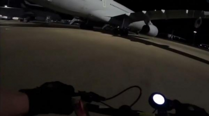 Activiști pro-Gaza au intrat în cea mai mare bază militară din Marea Britanie și au sabotat avioane. Apoi au pus imaginile pe X